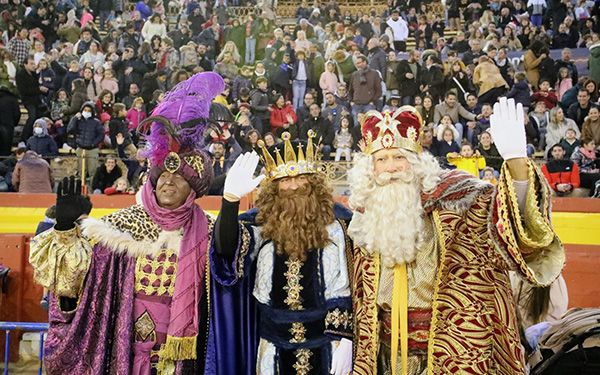 Los Reyes Magos inundan Alicante