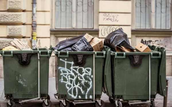 Protestas por la suciedad en las calles de Alicante