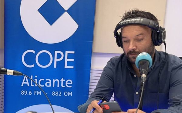 Carlos Cuenca Puche. Jefe de deportes en Cope Alicante