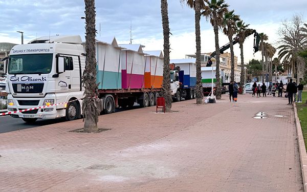 Los ‘hippies’ de la Explanada son retirados tras 40 años