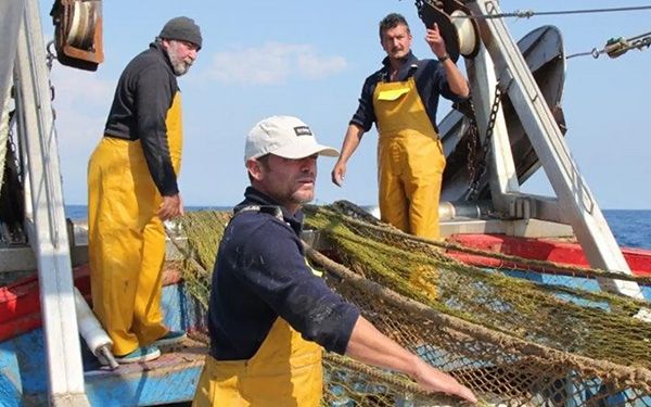 Más días de pesca pero sin futuro claro